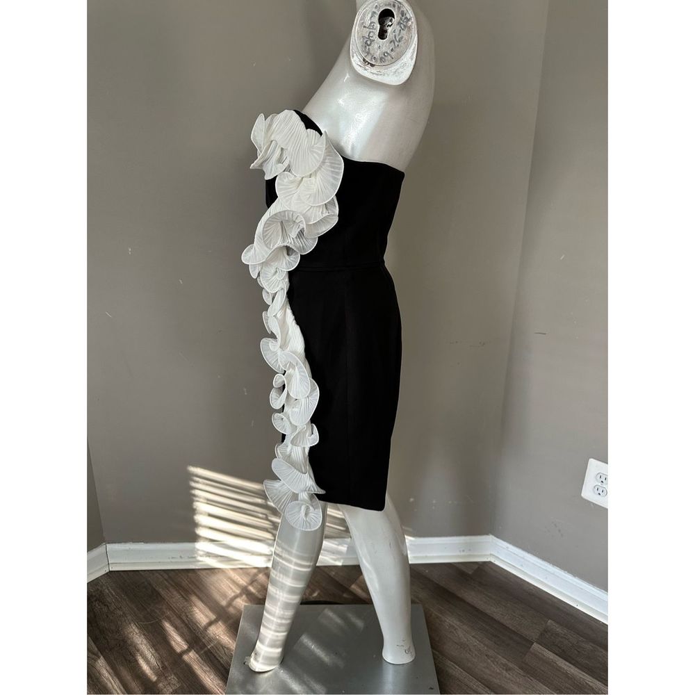 MAC DUGGAL STRAPLESS RUFFLE DETAIL MINI DRESS - Picture 7 of 12